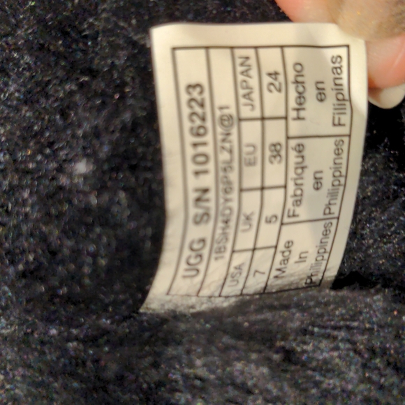 Ugg SZ7 Classic Black Boots - Picture 7 of 8